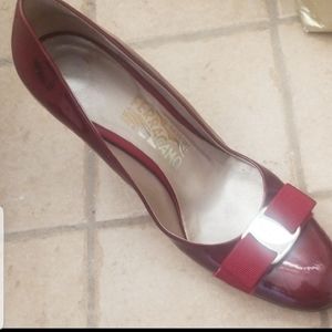Ferragamo Vera Bow Pump